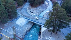 В Кабардино-Балкарии отремонтировали мост через реку Баксан на пути к Эльбрусу